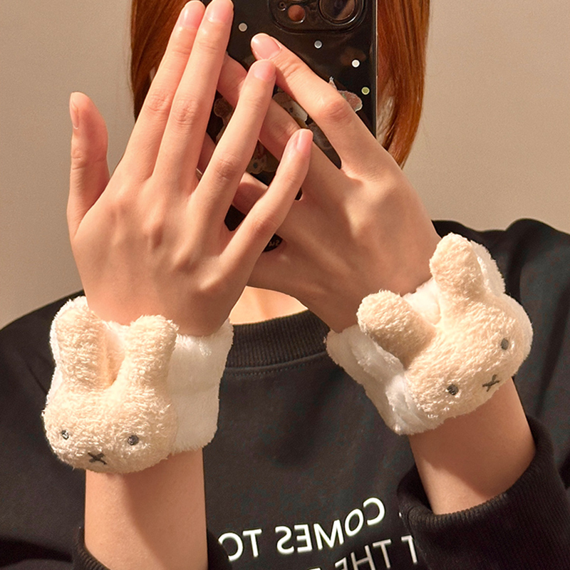 Miffy Rabbit Wristuardband Cre - Cleanser Face ulasan dan harga